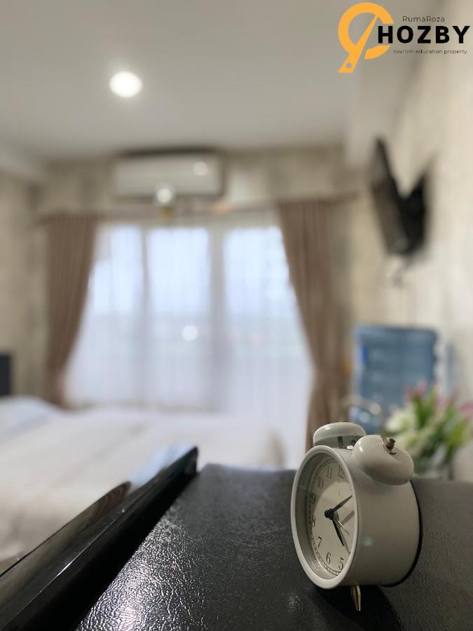 Sunggal Hozby Skyview Setiabudi Suites מראה חיצוני תמונה